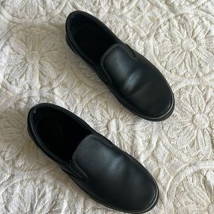 Mens black pleather nonslip shoes vans dupe